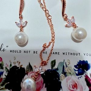 Pearl and rose gold set